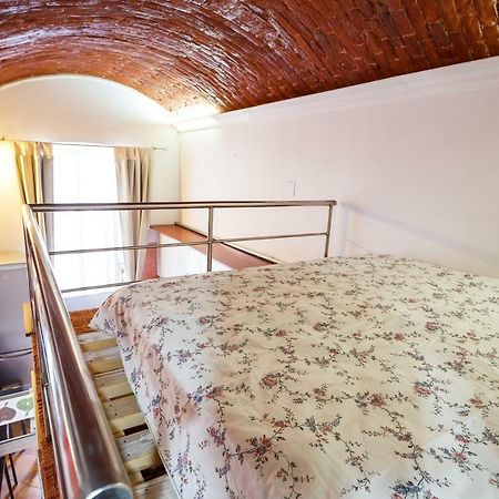 Old Square Apartments 3 ティミショアラ エクステリア 写真